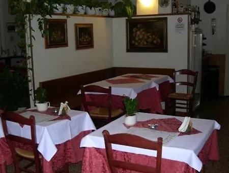 Le Rose Otel 3*
