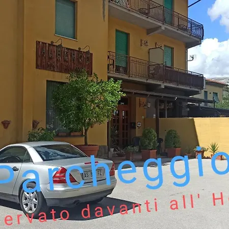 Le Rose Hotel